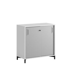 Origpic be — Småland Skjutdörrsskåp med metallfötter – Bredd 120 cm x Höjd 115,5 cm, Vit, grå eller ek. Från: