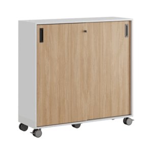 Origpic e c d — Småland Skjutdörrsskåp med hjul – Bredd 120 cm x Höjd 116 cm, Vit, grå eller ek. Från: