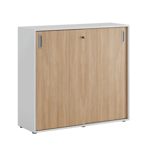 Origpic ba ef — Småland Skjutdörrsskåp med plastfötter – Bredd 120 cm x Höjd 109 cm, Vit, grå eller ek. Från: