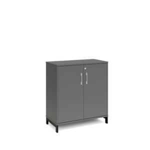 Origpic c fa — Bokhylla med dörrar DNA – MÖRKGRÅ – 3 storlekar. Från: