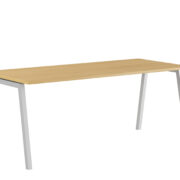 Origpic e — Luna A – Modernt bord med fasta ben i A-form för det moderna kontoret