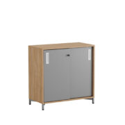 Origpic a — Småland Skjutdörrskåp ek med metallfötter –  80 cm x  73,5 cm