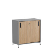 Origpic f a — Småland Skjutdörrskåp grå med metallfötter – Bredd 80 cm x Höjd 73,5 cm – Dörrar Vit, grå