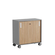 Origpic f d a — Småland Skjutdörrskåp grå med hjul – 80 cm x 81 cm