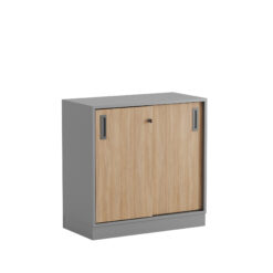 Origpic eb — Småland Skjutdörrskåp grå med sockel – Bredd 80 cm x Höjd 80 cm – Dörrar Vit, grå eller ek.