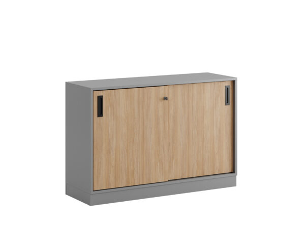 Origpic e e — Småland Skjutdörrskåp grå med sockel – 120 cm x 80 cm