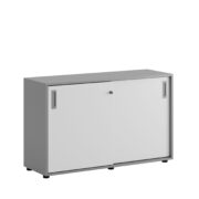 Origpic — Småland Skjutdörrskåp grå med plastfötter – Bredd 120 cm x Höjd 73,5 cm, Vit, grå eller ek. Från: