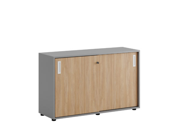 Origpic f — Småland Skjutdörrskåp grå med plastfötter – Bredd 120 cm x Höjd 73,5 cm, Vit, grå eller ek. Från: