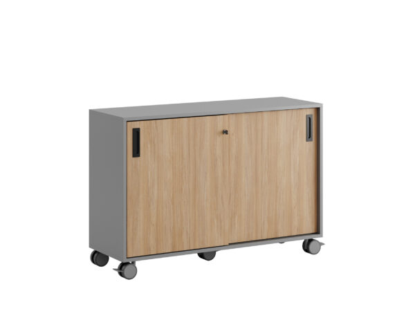 Origpic c c f — Småland Skjutdörrskåp grå med hjul – Bredd 120 cm x Höjd 81 cm, Vit, grå eller ek. Från: