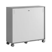 Origpic b f — Småland Skjutdörrskåp grå med hjul – Bredd 120 cm x Höjd 116 cm, Vit, grå eller ek. Från: