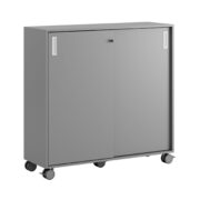 Origpic eaa — Småland Skjutdörrskåp grå med hjul – Bredd 120 cm x Höjd 116 cm, Vit, grå eller ek. Från: