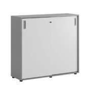 Småland Skjutdörrskåp grå med plastfötter – Bredd 120 cm x Höjd 109 cm, Vit, grå eller ek. Från: