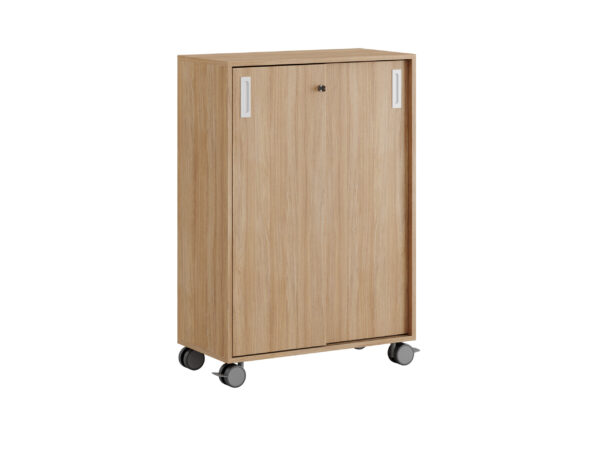 Origpic d — Småland Skjutdörrskåp ek med hjul – Bredd 80 cm x Höjd 116 cm, Vit, grå eller ek. Från: