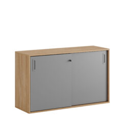Origpic db — Småland Skjutdörrskåp ek – Bredd 120 cm x Höjd 72 cm, Vit, grå eller ek. Från: