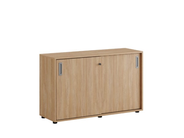 Origpic e b — Småland Skjutdörrskåp ek med plastfötter – Bredd 120 cm x Höjd 73,5 cm, Vit, grå eller ek. Från:
