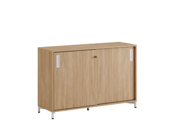 Origpic d bfe — Småland Skjutdörrskåp ek med metallfötter – Bredd 120 cm x Höjd 80 cm, Vit, grå eller ek. Från