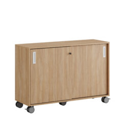 Origpic ac a c — Småland Skjutdörrskåp ek med hjul – 120×81 cm