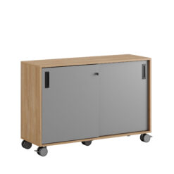 Origpic f a a — Småland Skjutdörrskåp ek med hjul – 120×81 cm