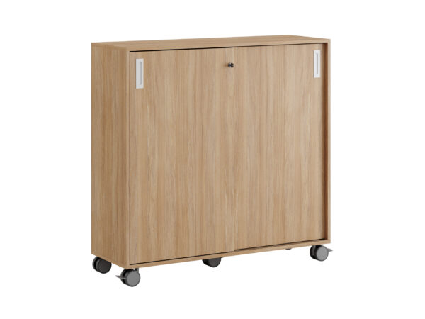 Origpic a cb — Småland Skjutdörrskåp ek med hjul – 120×116 cm