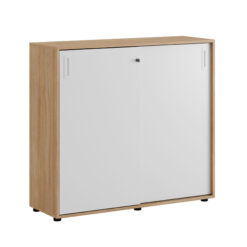 Origpic acceed — Småland Skjutdörrskåp ek med plastfötter – Bredd 120 cm x Höjd 109 cm, Vit, grå eller ek. Frå