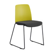 Origpic a b — Choice – Stol med tygsits, plastrygg och svarta medar