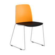 Origpic bc — Choice – Stapelbar stol med sits och rygg i plast och vita medar