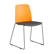 Origpic d e — Choice – Stapelbar stol med sits och rygg i plast och silvergrå medar