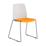 Origpic b e — Choice – Stapelbar stol med sits och rygg i plast och silvergrå medar