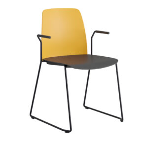 Origpic ae — Choice – Stapelbar stol i plast med vita medar och armstöd