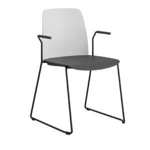 Origpic e — Choice – Stapelbar stol i plast med vita medar och armstöd