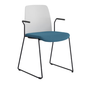 Origpic d ad — Choice – Stol med tygsits, plastrygg , svarta medar och armstöd.