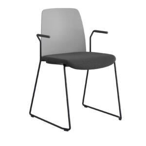 Origpic dad — Choice – Stol med tygsits, plastrygg , svarta medar och armstöd.