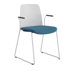 Origpic a a — Choice – Stol med tygsits, plastrygg , vita medar och armstöd.