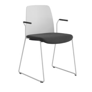 Origpic cbe f — Choice – Stol med tygsits, plastrygg , vita medar och armstöd.