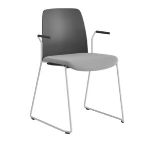 Origpic d f c — Choice – Stol med tygsits, plastrygg , vita medar och armstöd.