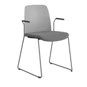 Origpic a a — Choice – Stol med tygsits, plastrygg , silvergrå medar och armstöd.