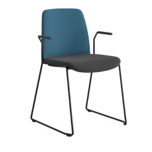 Origpic ec bc — Choice – Tygklädd stapelbar stol med svarta medar