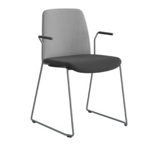 Origpic bc f — Choice – Tygklädd stapelbar stol med silvergrå medar och armstöd