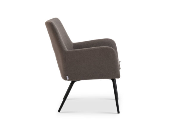 Bankeryd fåtölj – Svart stativ med grå tyg