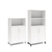 Bokhylla med delvis dörrar DNA – VIT – 2 storlekar. Från: