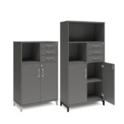 Bokhylla med delvis dörrar  & lådor DNA – MÖRKGRÅ – 2 storlekar. Från: