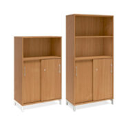 Bokhylla med delvis skjutdörrar  DNA – BOK- 2 storlekar. Från: