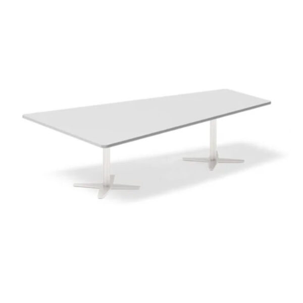 Konferensbord DNA trapetsformat 2600 × 1200 mm