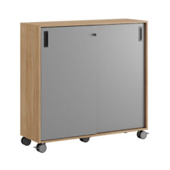 Småland Skjutdörrskåp ek med hjul – 120×116 cm