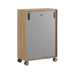 Småland Skjutdörrskåp ek med hjul – Bredd 80 cm x Höjd 116 cm, Vit, grå eller ek. Från: