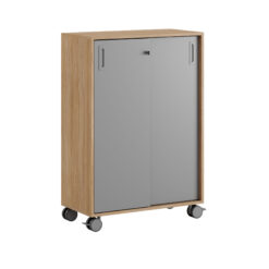 Småland Skjutdörrskåp ek med hjul – Bredd 80 cm x Höjd 116 cm, Vit, grå eller ek. Från: