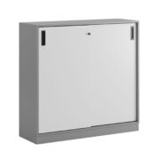 Småland skjutdörrskåp grå med sockel – Bredd 120 cm x Höjd 115,5 cm, Vit, grå eller ek. Från: