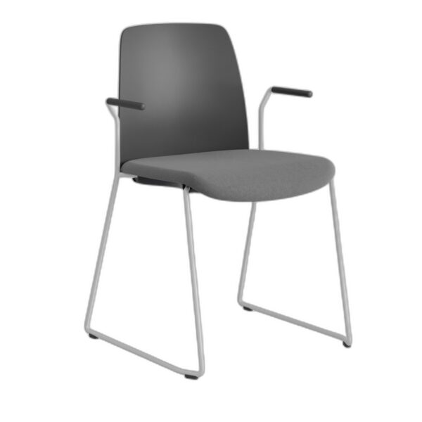 Choice – Stol med tygsits, plastrygg , vita medar och armstöd.