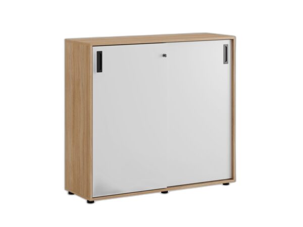 Småland Skjutdörrskåp ek med plastfötter – Bredd 120 cm x Höjd 109 cm, Vit, grå eller ek. Från: