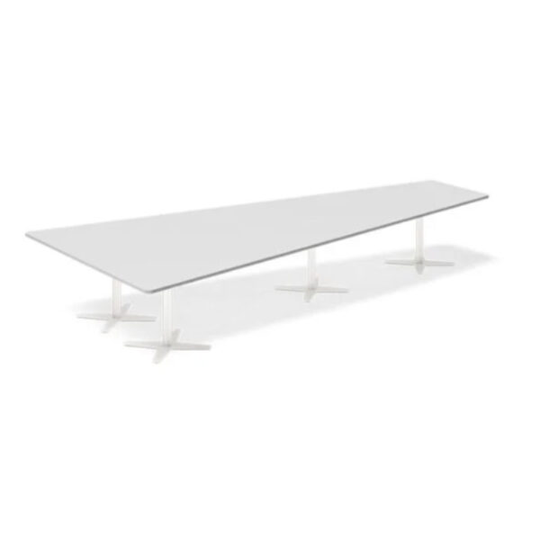 Konferensbord trapetsformat 440×120 cm 18-20 pers – DNA
